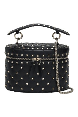 black-rockstud-handbag