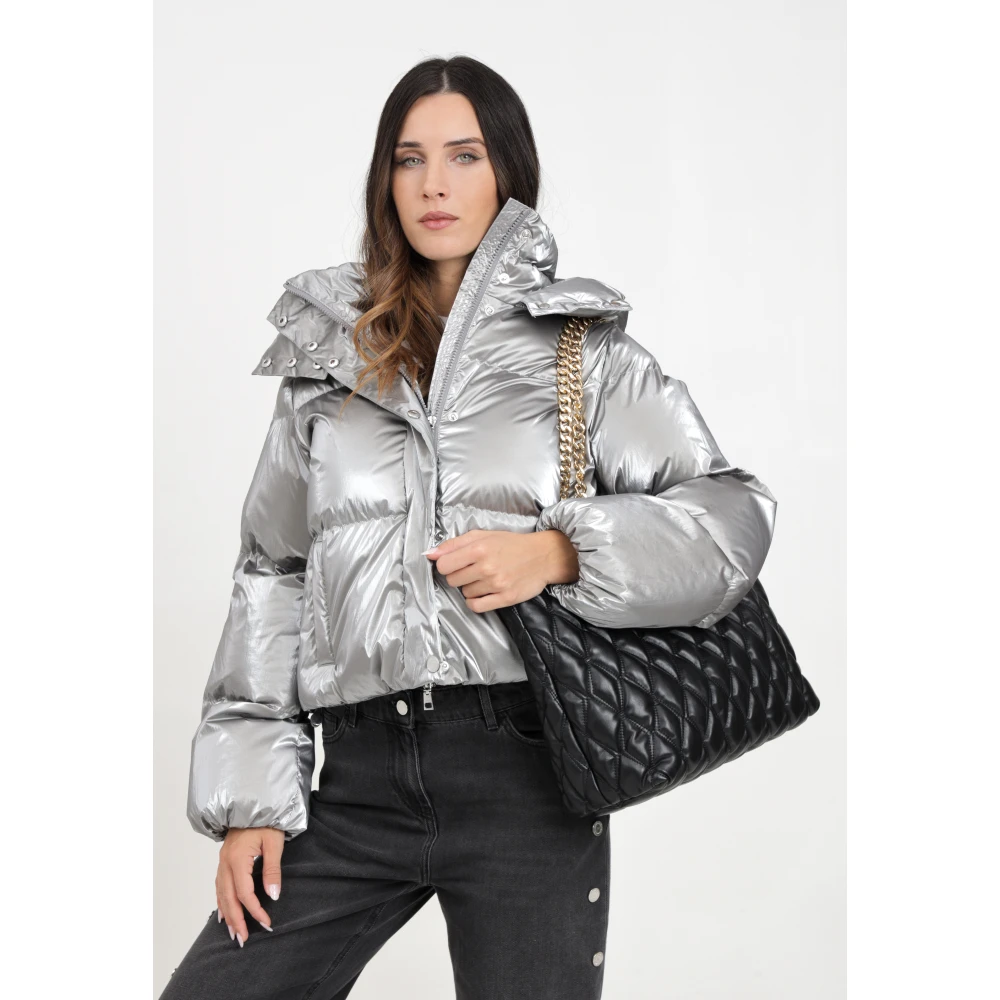 Elisabetta Franchi Zilveren Cropped Gewatteerde Jas met Afneembare Capuchon Gray Dames