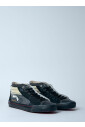 sneakers-avec-panneaux-contrastes-uses