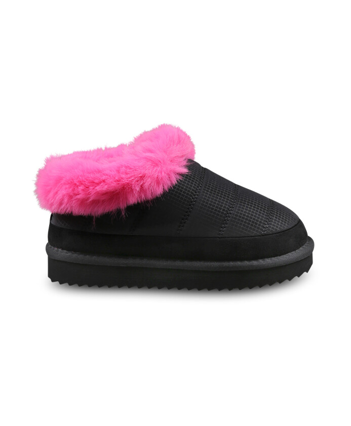 quilted-black-mules-with-fuchsia-detail
