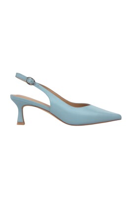 kitten-heeled-shoes