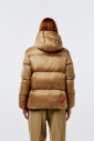 doudoune-en-nylon-brillant