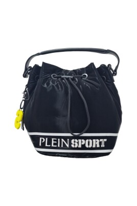 black-shoulder-bag-sporty-style
