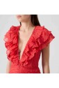 robe-longue-avec-des-rouges-et-des-drapes