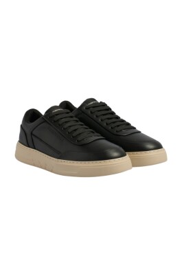 comfortable-leather-sneakers-in-black