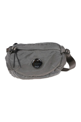 grey-handbag-with-buckle-closure