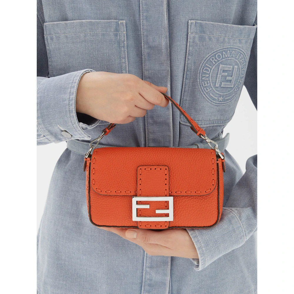 Fendi Oranje Leren Crossbody Tas Orange Dames