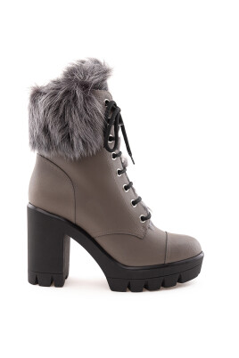 combat-boot-with-faux-fur-lining
