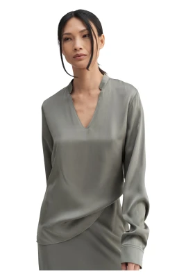 Alila silkesblus