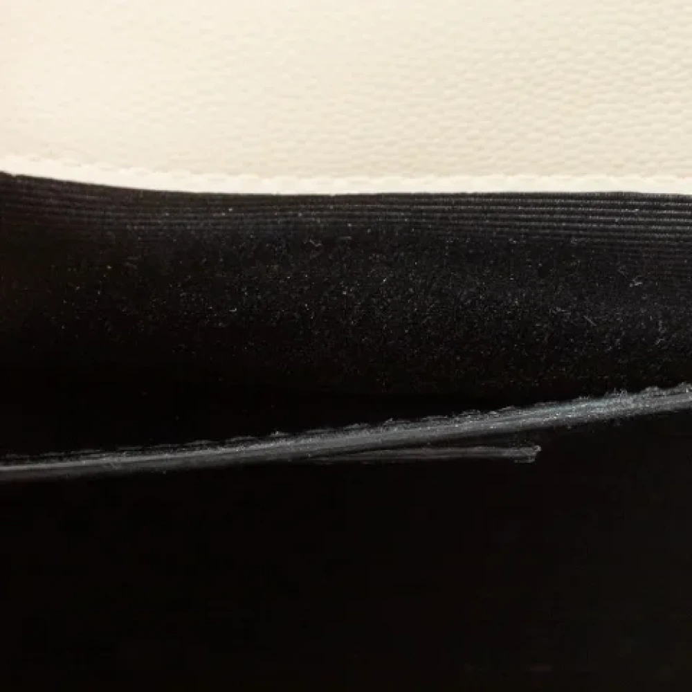 Yves Saint Laurent Vintage Pre-owned Leather shoulder-bags White Dames