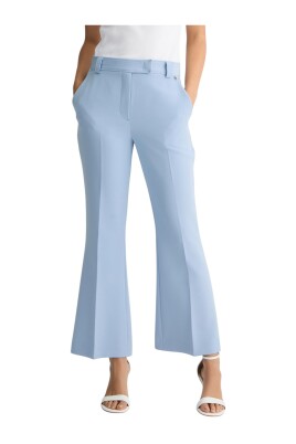 elegant-blend-of-polyester-and-elastane