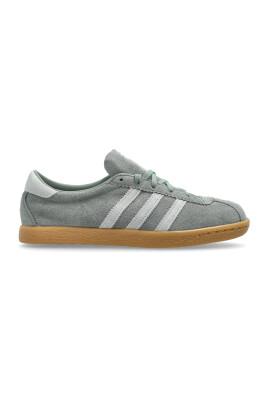 sport-shoes-tobacco