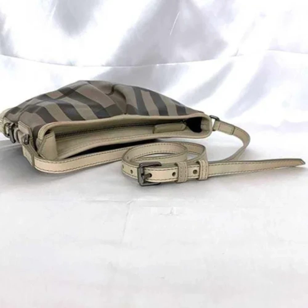 Burberry Vintage Pre-owned Leather shoulder-bags Gray Dames