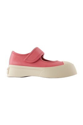 pink-leather-ballerinas-round-toe