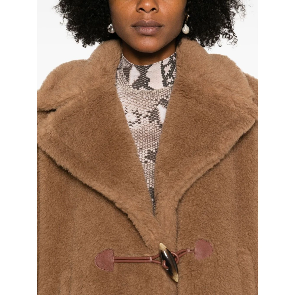 Max Mara Kameel Teddyjas met leren details Brown Dames