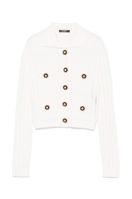 tricot-blanc-avec-design-perfore