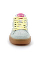 sneakers-de-sport-retro-avec-semelle-caramel