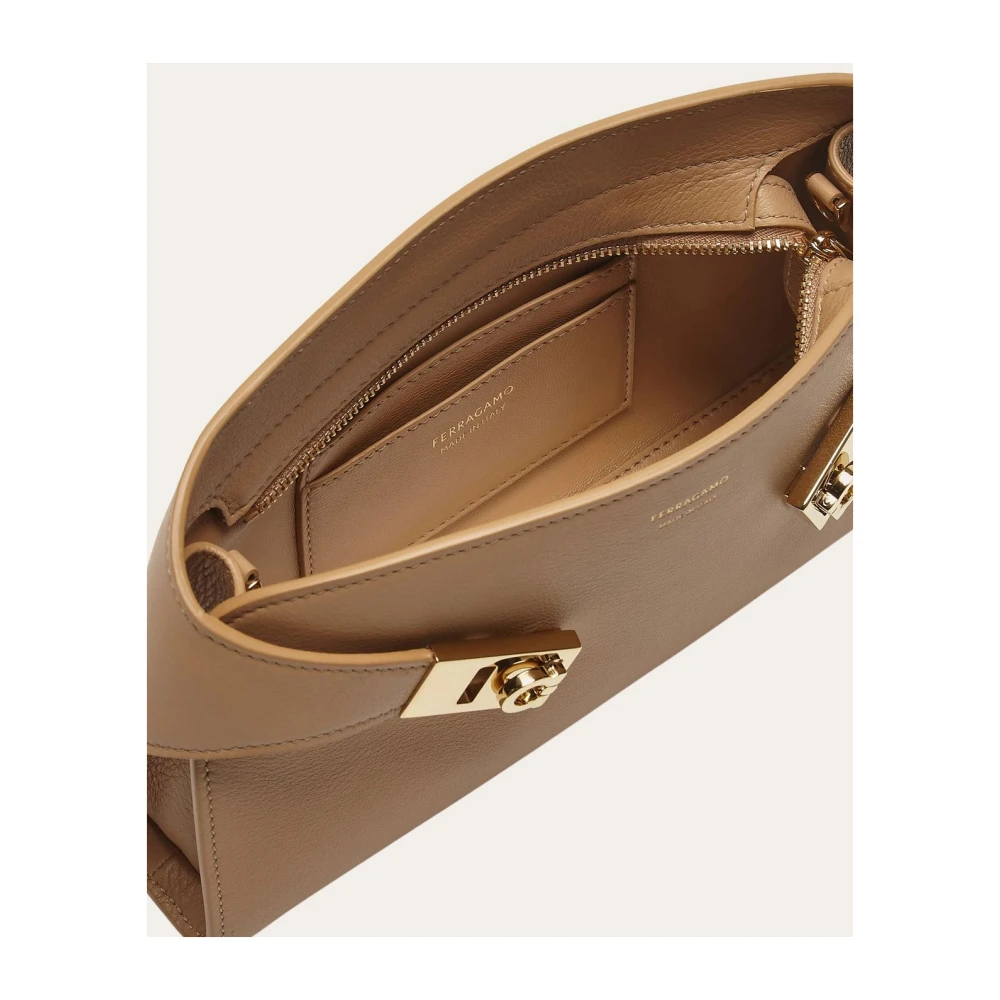 Salvatore Ferragamo Stijlvolle Crossbody Tas Brown Dames