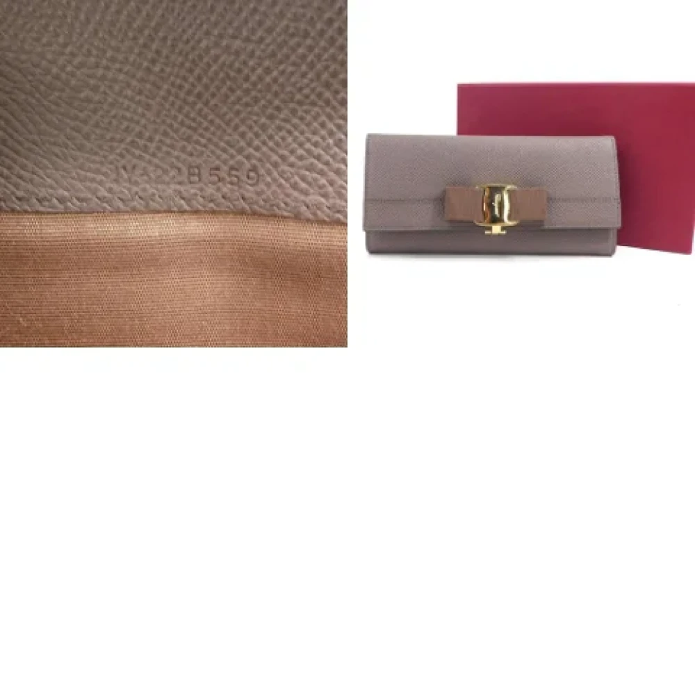 Salvatore Ferragamo Pre-owned Leather wallets Brown Dames