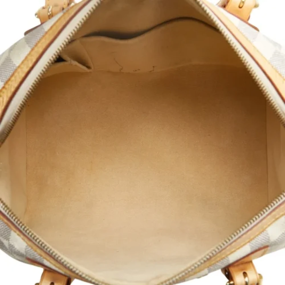 Louis Vuitton Vintage Pre-owned Leather handbags White Dames