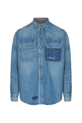 chemise-bleu-clair-a-boutons