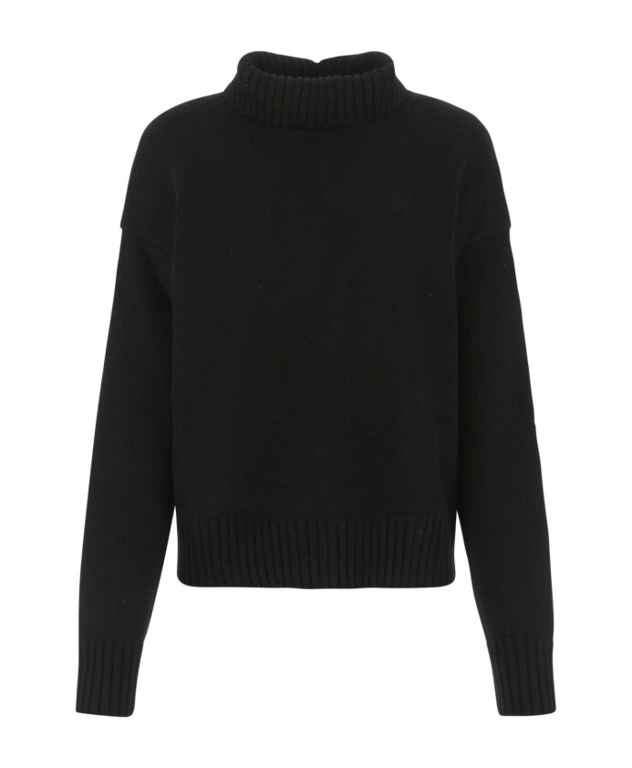 pull-en-cachemire-noir-oversize