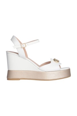 white-casual-womenand-39-s-sandals