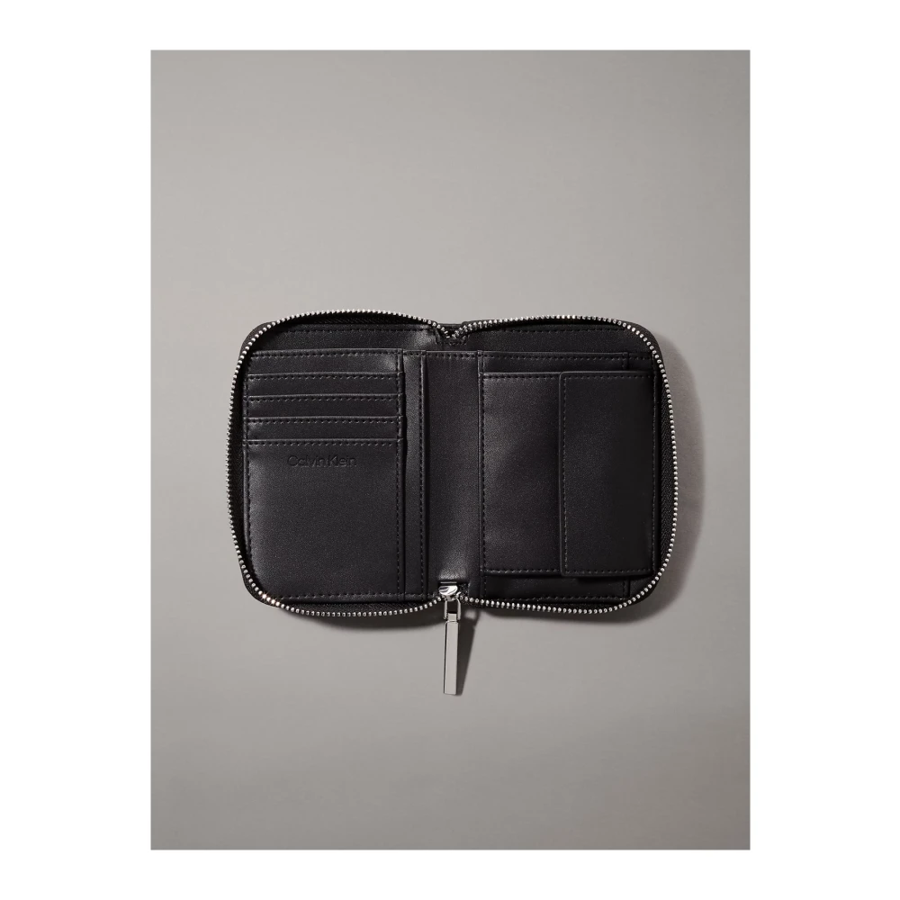 Calvin Klein Gewatteerde PU-leren portemonnee Zwart Black Dames