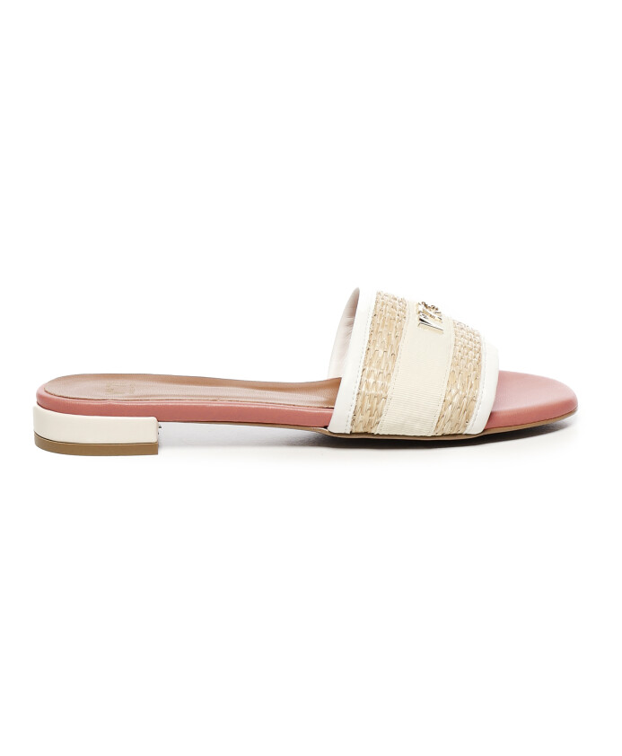 sandales-en-cuir-beige-a-bout-ouvert