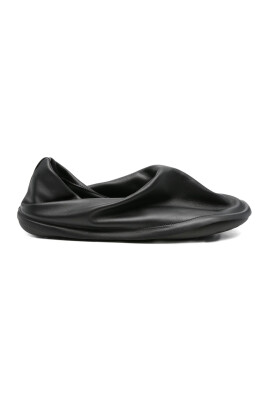 stylish-shoe-for-outdoor-adventures