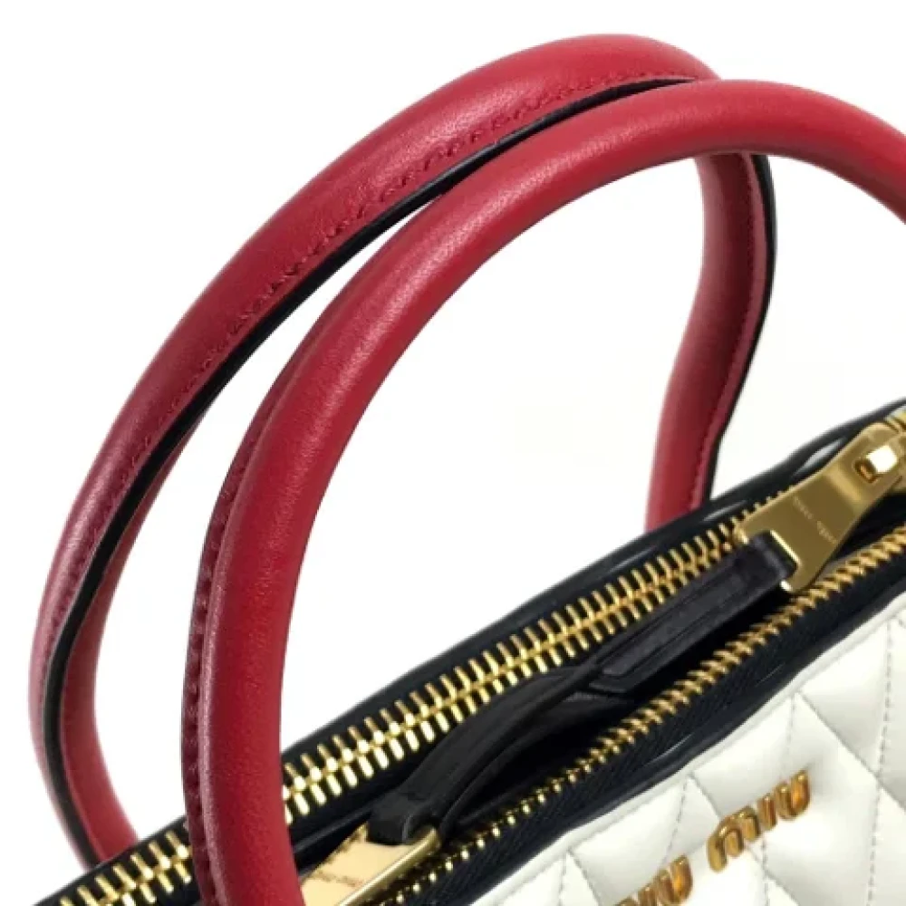 Miu Pre-owned Leather handbags White Dames