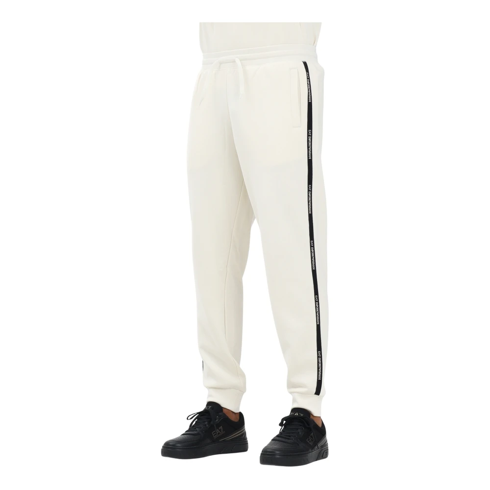 Emporio Armani Ea7 Mannelijk Beige Sportieve Crème Broek Regular Fit
