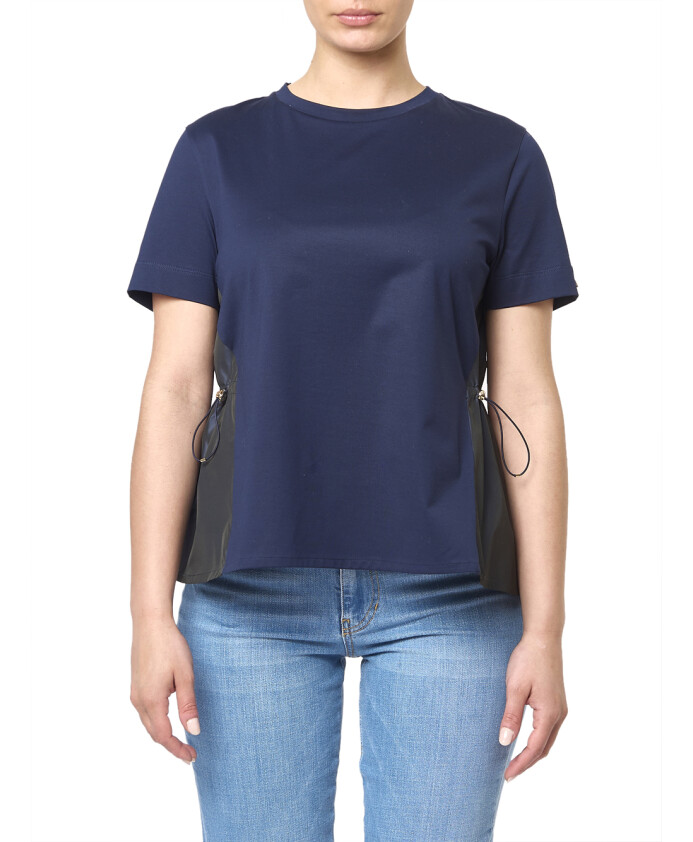 t-shirt-bleu-en-coton-a-col-rond