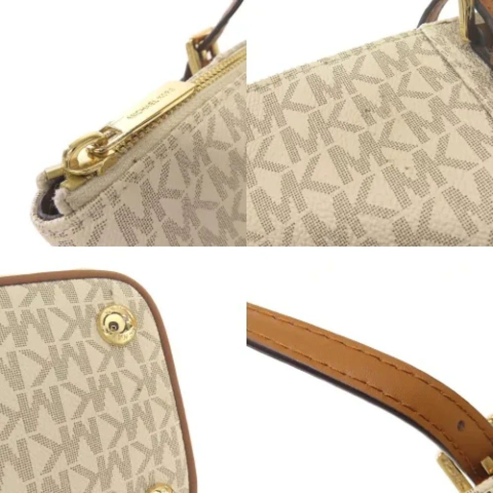 Michael Kors Pre-owned Plastic shoulder-bags White Dames