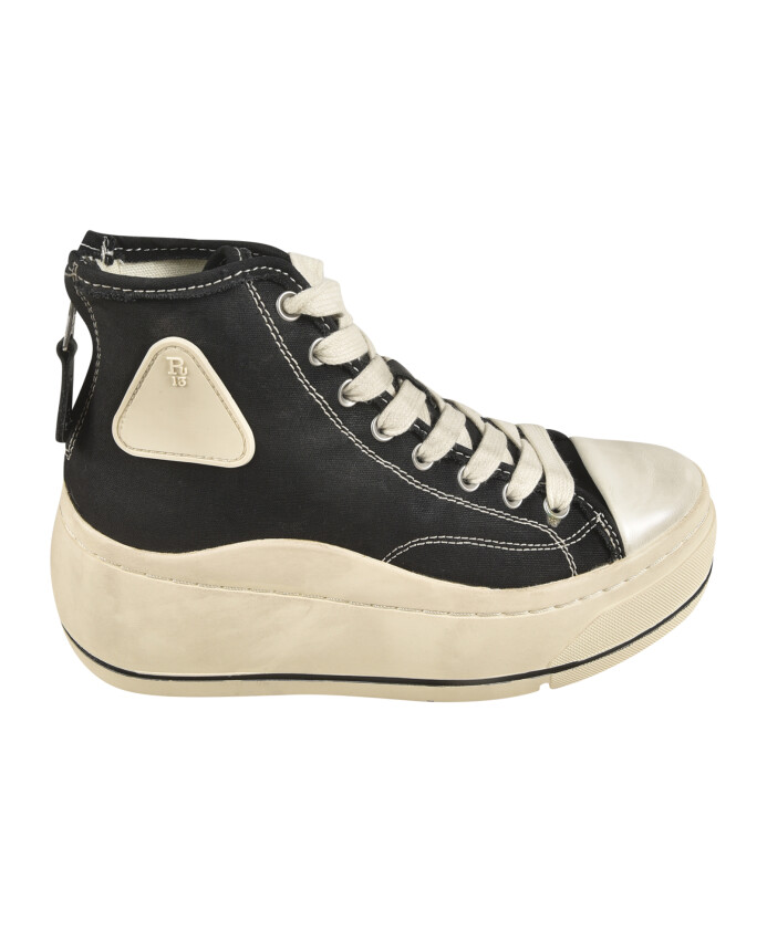 black-sneakers-for-men