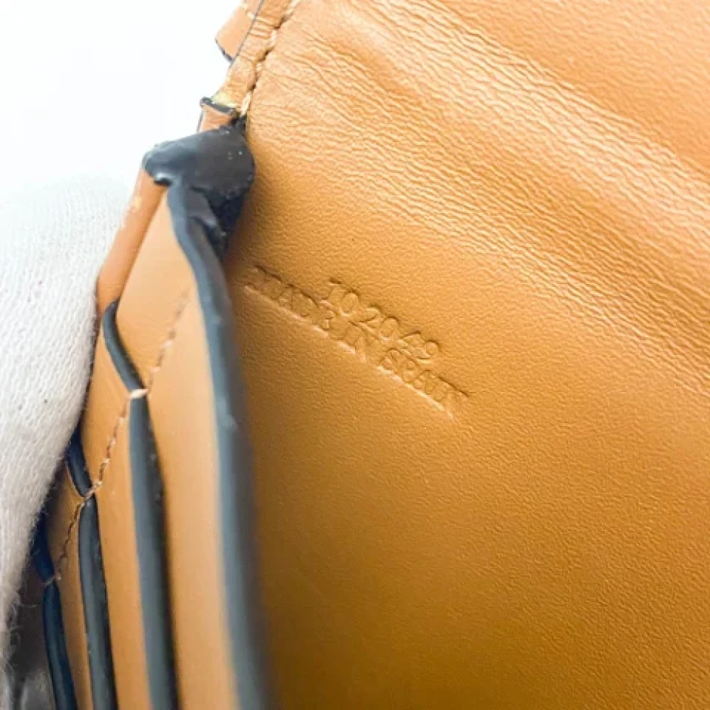 Loewe Pre-owned Leather crossbody-bags Brown Dames