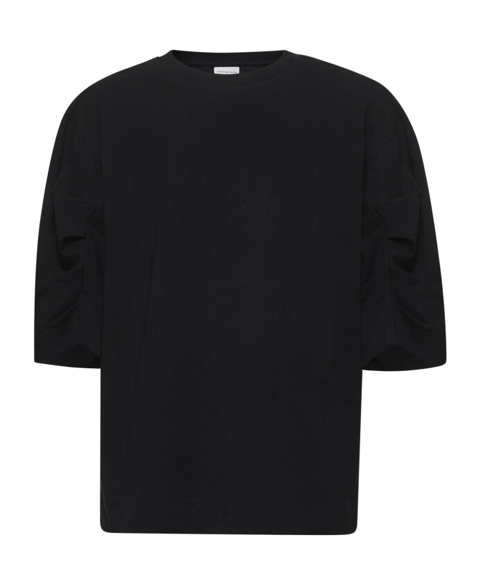 black-t-shirts-and-polos-with-pleated-sleeves