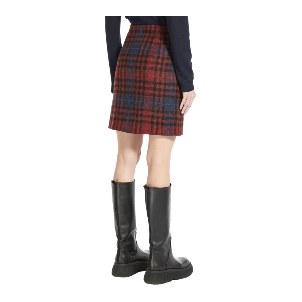 Max Mara Weekend Uitlopende Wollen Rok met Verborgen Rits Red Dames