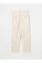 pantalon-blanc-coupe-decontractee