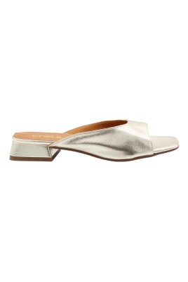 stylish-mule-shoes-from-finland