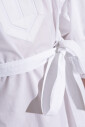 robe-avec-un-decollete-en-v