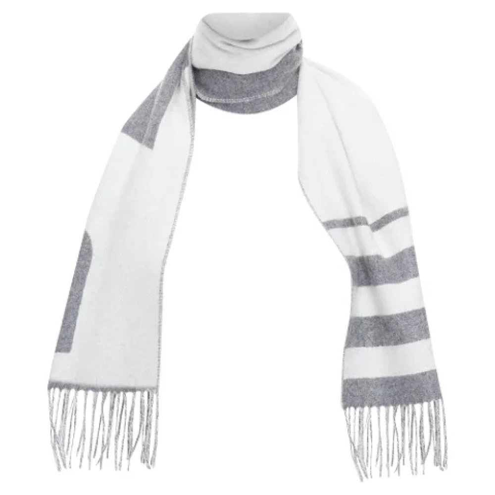 Hermès Vintage Pre-owned Fabric scarves Gray Dames
