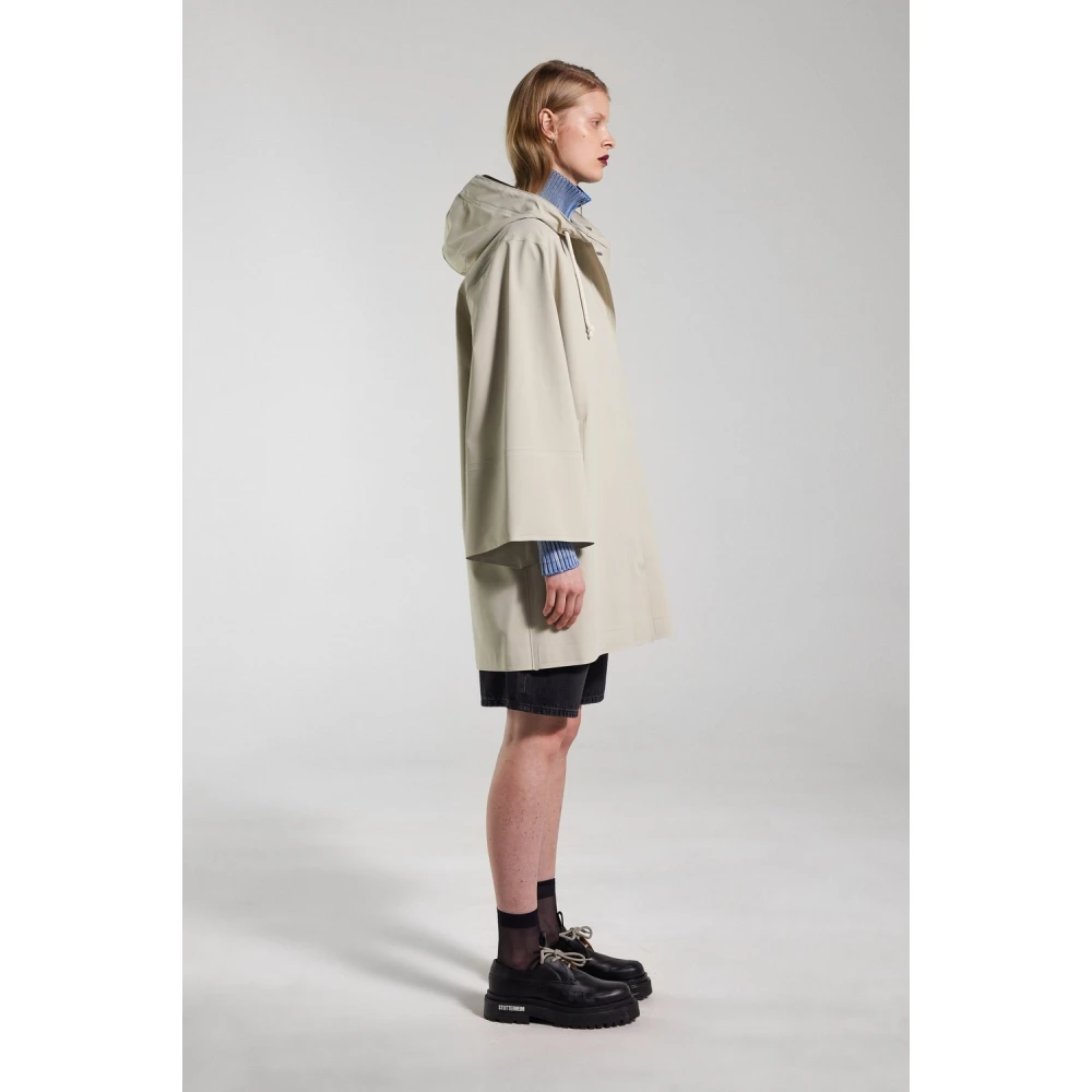 Stutterheim Matte Regenjas met Wijde Mouwen Beige Dames