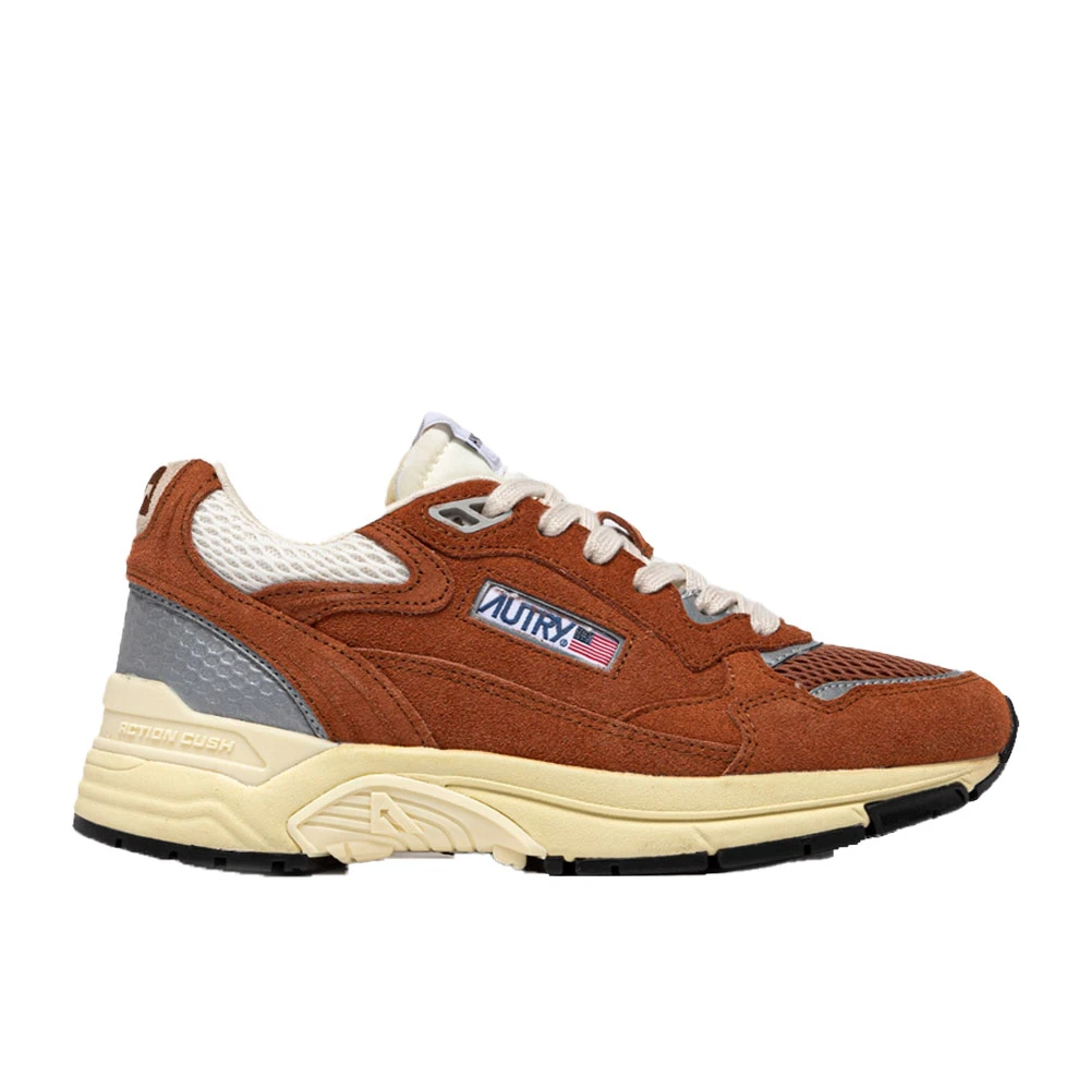 Autry Hyperway Lage Sneakers Dames Schoenen Bruin