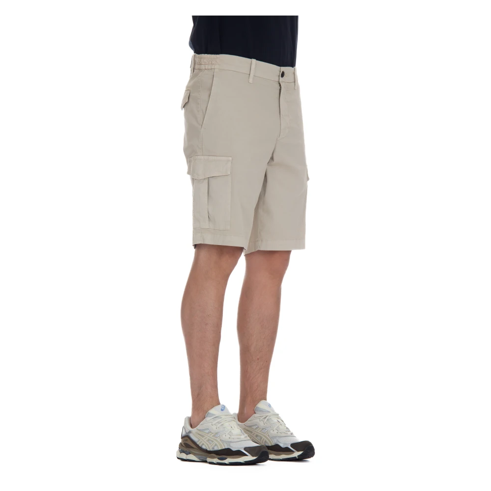 Eleventy Grijze Shorts met Rits en Zakken Gray Heren