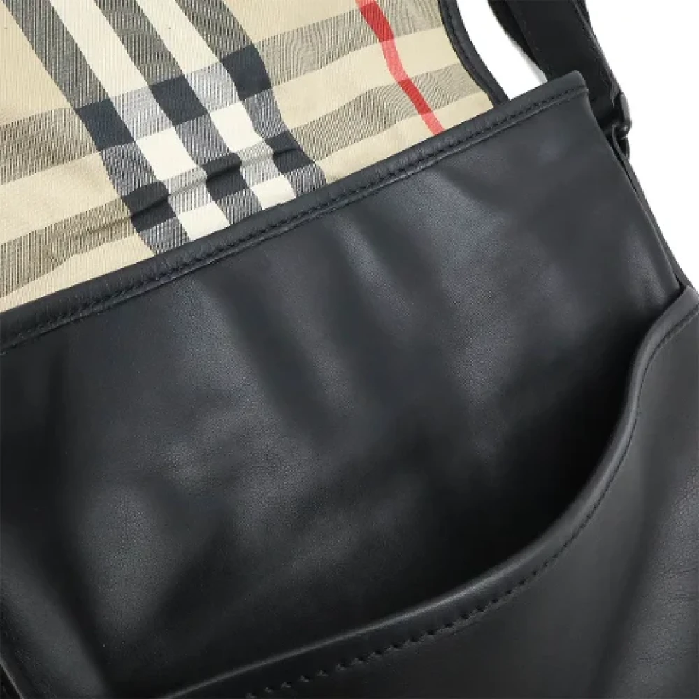 Burberry Vintage Pre-owned Leather shoulder-bags Black Dames