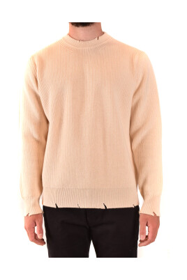 stylish-sweaters-for-every-occasion