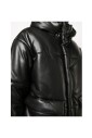 veste-noire-rembourree-en-similicuir