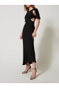 robe-longue-noire-broderie-papillon