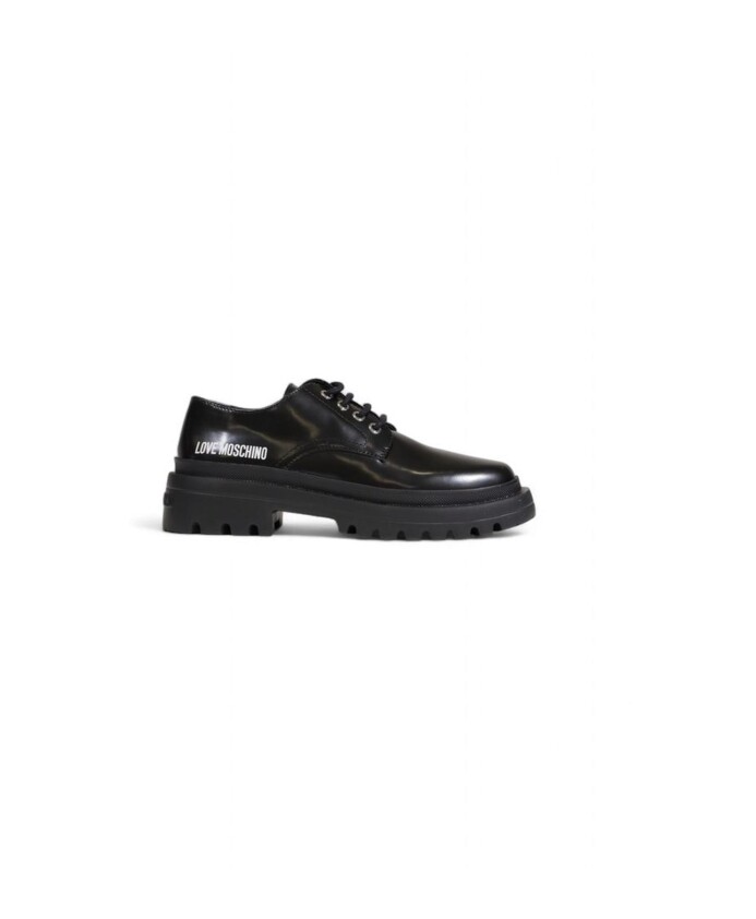 platte-schoenen-met-veters